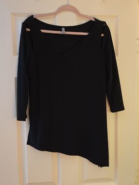 Last Tango Black Asymmetric Cold-Shoulder Long Sleeve Top